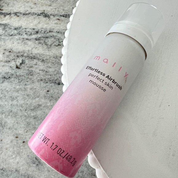 MALLY Effortless Airbrush Perfect Skin Mousse Makeup ~ CHOOSE SHADE ~ 1.7 oz NEW - Picture 1 of 2